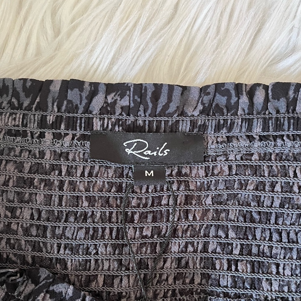 {Rails} Addison Mini Skirt in Charcoal Abstract Animal Print - Size Medium - Picture 6 of 12